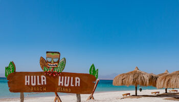 Hula Hula Beach auf einem Luxusboot